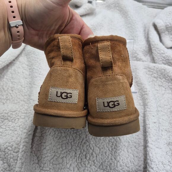 UGG Women's Classic Mini chestnut size women's bootie US 5 - Picture 5 of 7